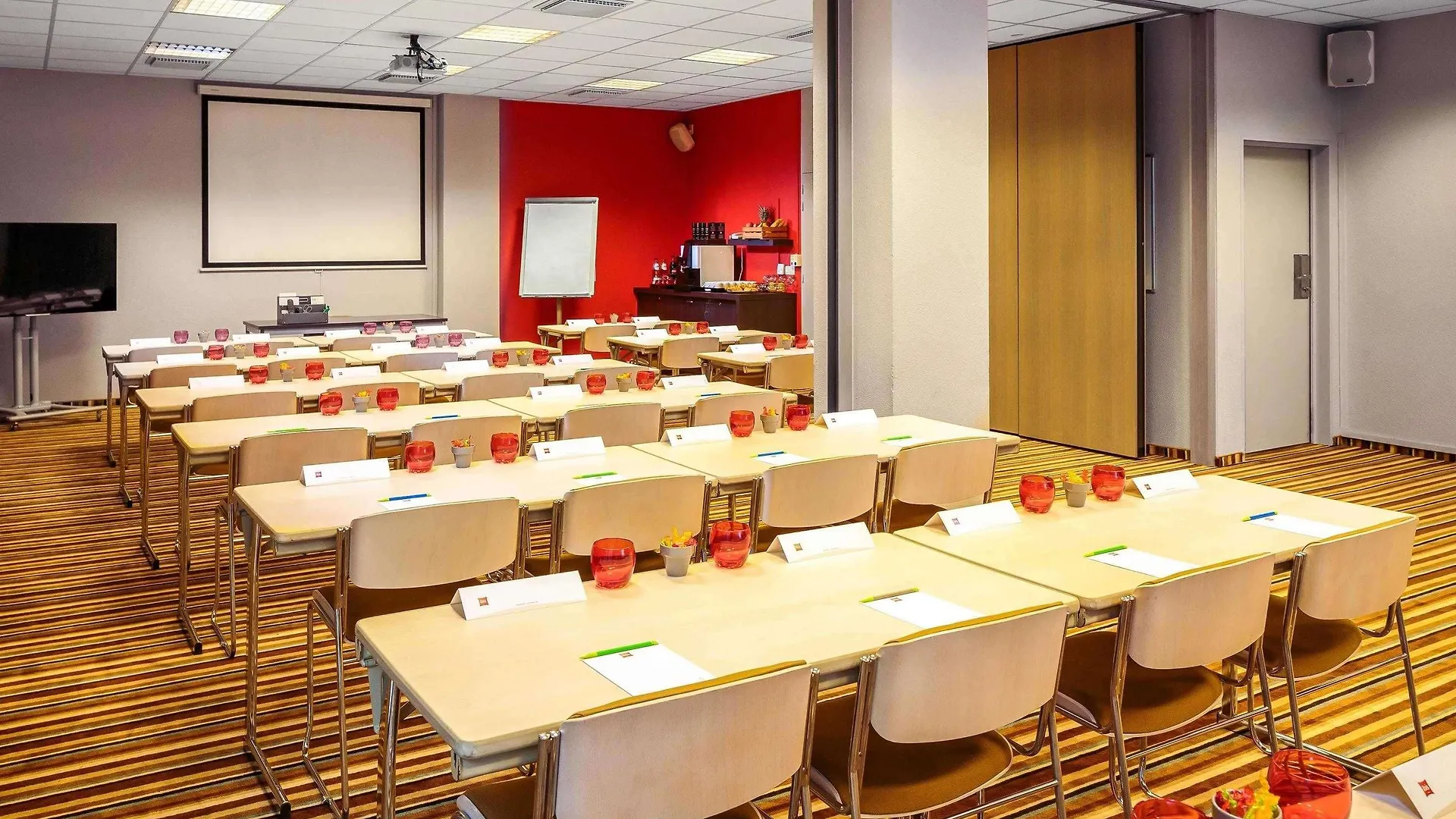 Отель Ibis Brussels City Centre