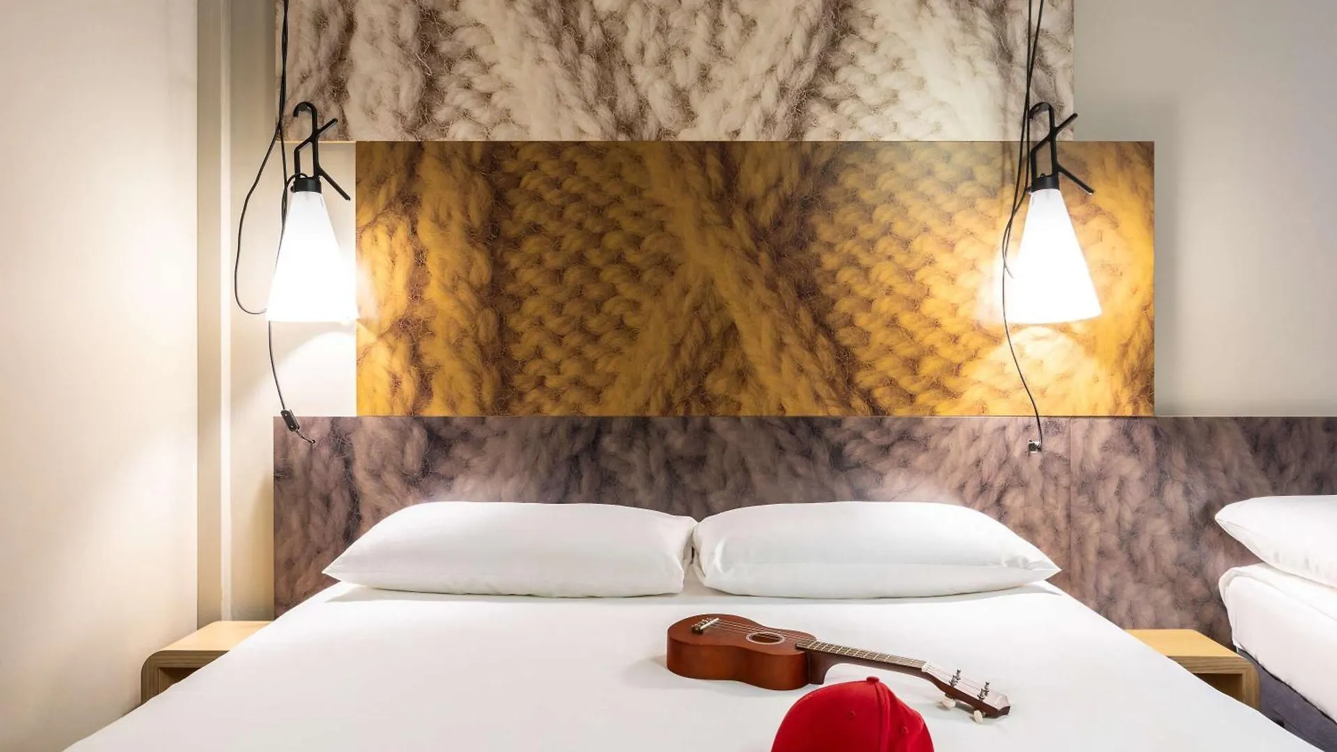 Ibis Brussels City Centre 3*,  Бельгия