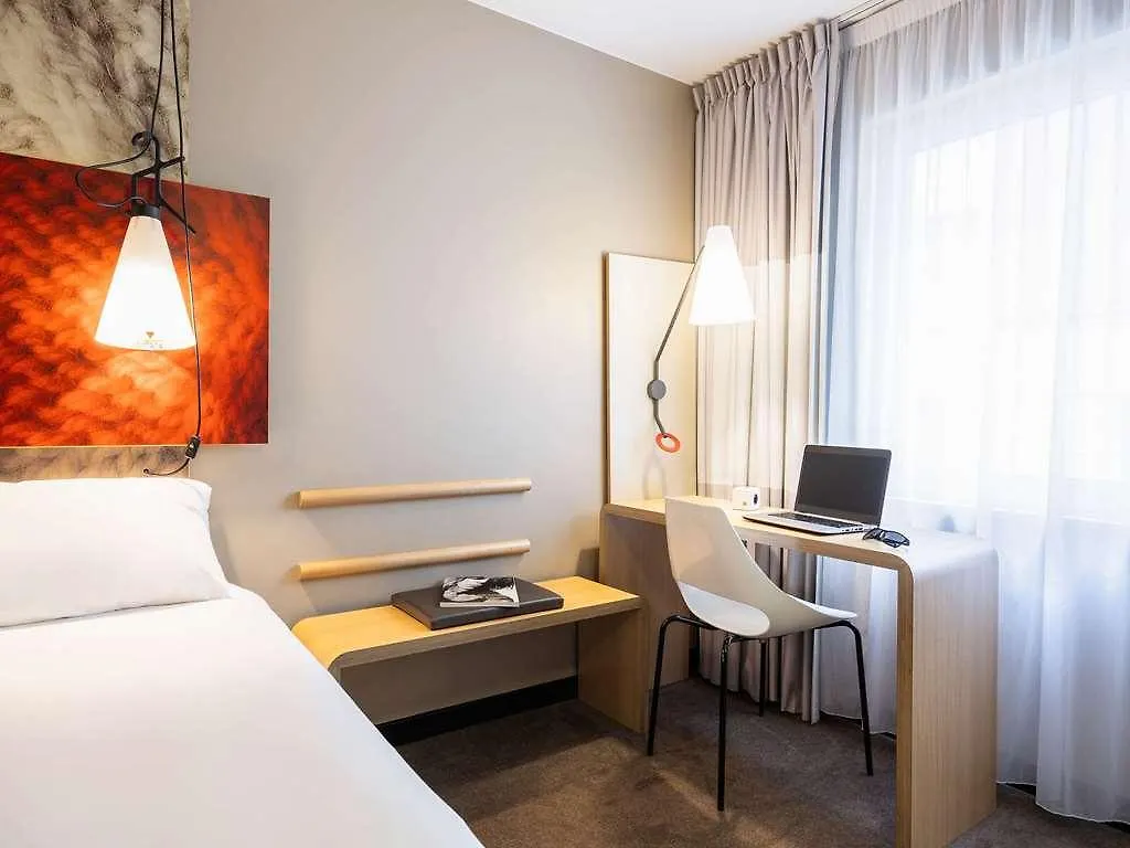 Ibis Brussels City Centre Отель